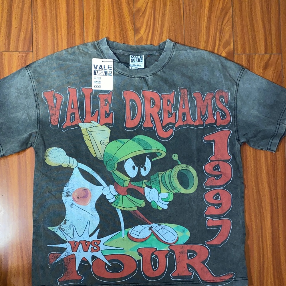 VALE Deadstock RARE Short Sleeve Tee Gray Marvin The Martian NWT